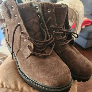 Never worn brown suede boots, comfortable